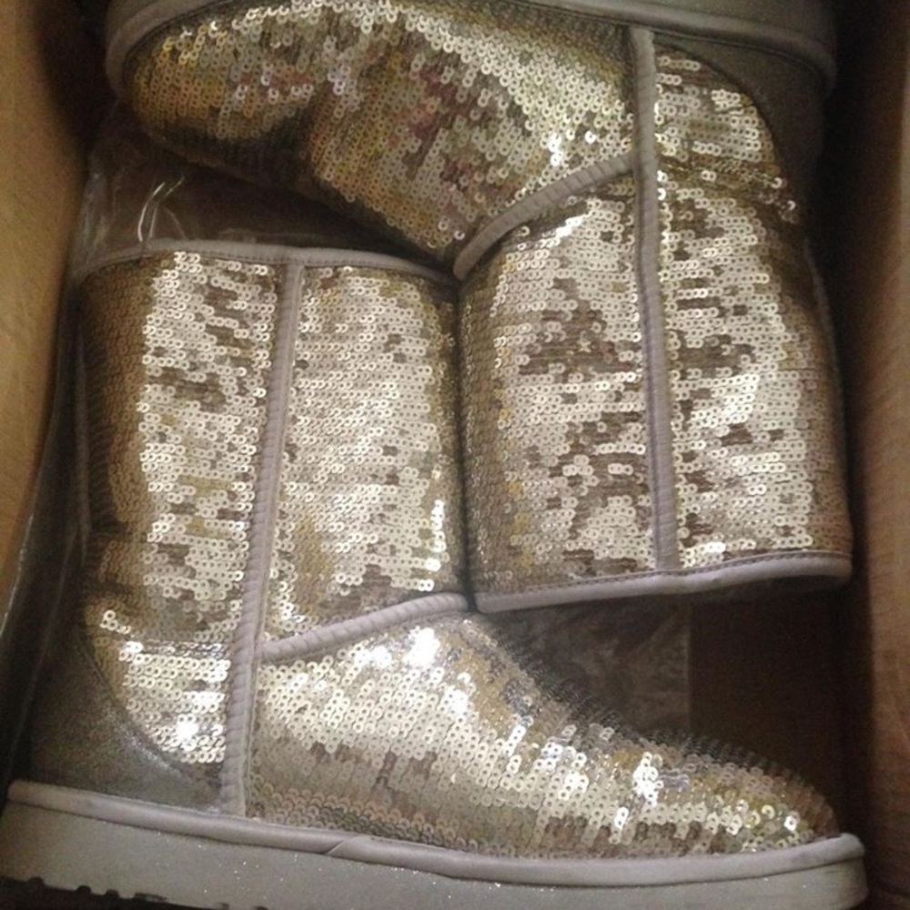 UGGS